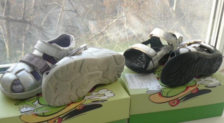 Сондали Ecco+ босоножки Ecco Цена 1000!!! Почта за мой счет!!!!