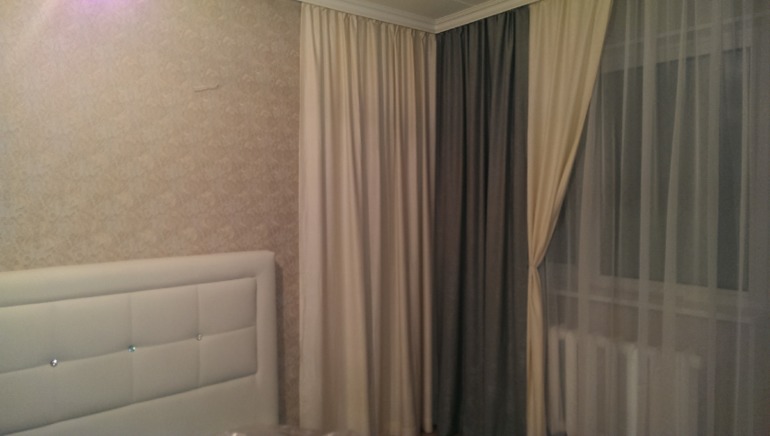 Оформили гардеробные проемы