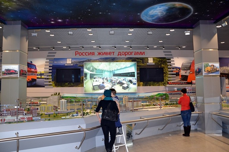 Выставочный стенд ржд. Выставка ржд. Модели поездов россии. Выставка ржд на вднх. Выставка ржд на вднх.