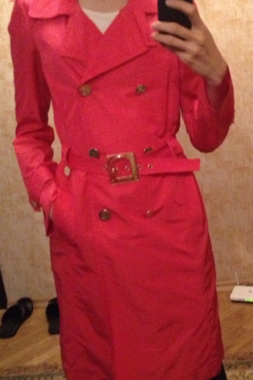 Плащ Versace,первая линия. 25000 р.  8-928-274-08-65