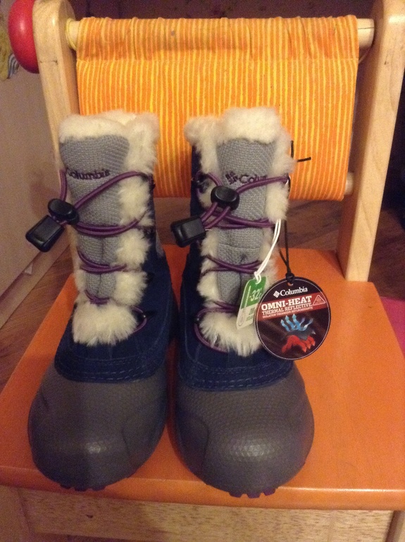 Продам новые сапоги Columbia, зима 17,8 см.
