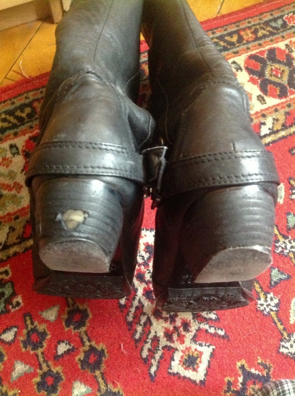 Женские зимние сапоги Carnaby. 36 р. 1500 руб