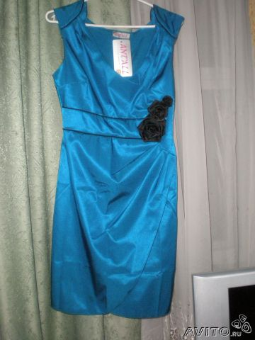 Пристрою новое коктейльное платье (Польша)