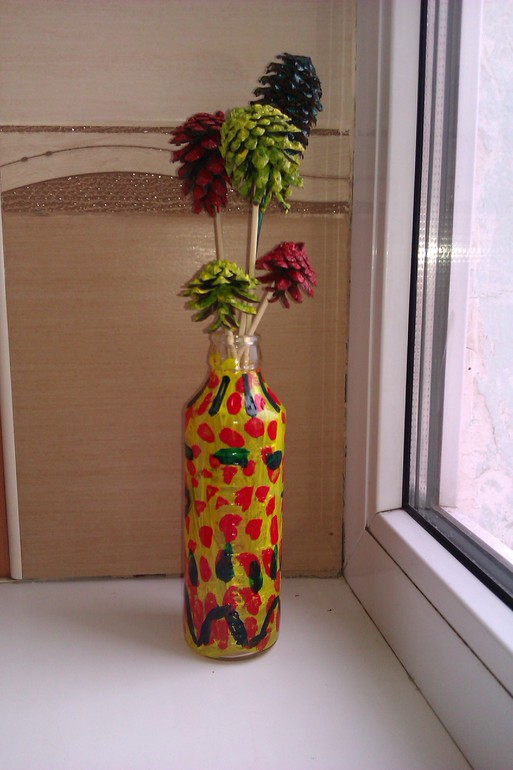 Цветочки из шишек