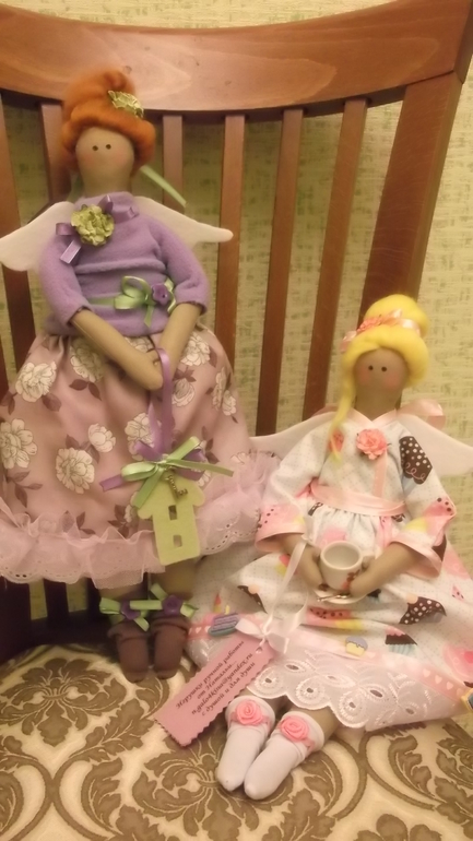 Подружки-толстушки)))