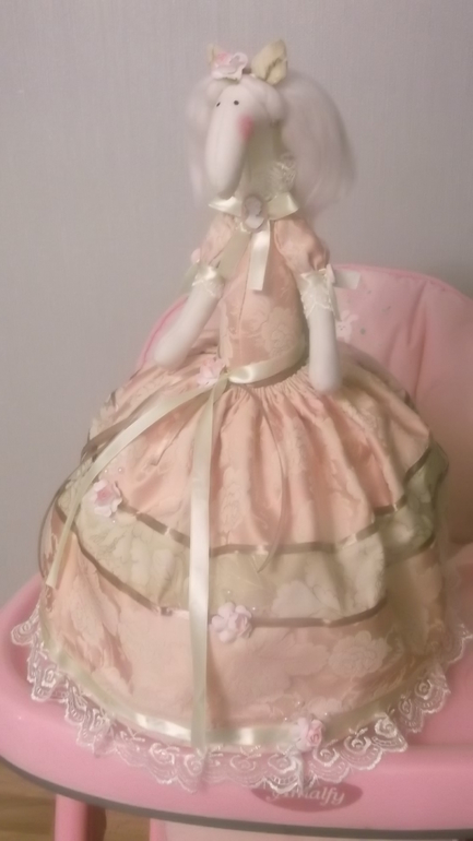 И снова грелка на чайник,но теперь лошадка)))