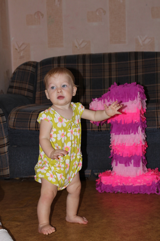 нук вот и нам годик!!!!!!