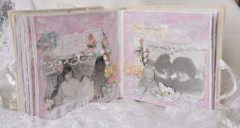 Альбом с детскими фото в стиле Шебби