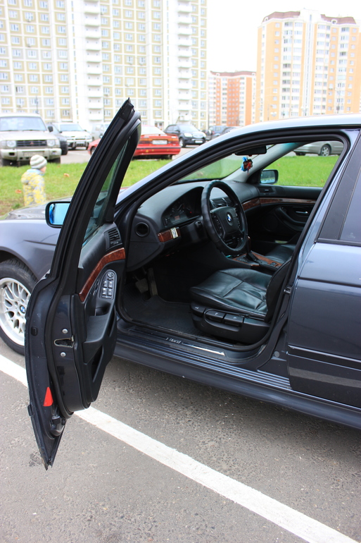 Продаю  BMW 523i АКПП