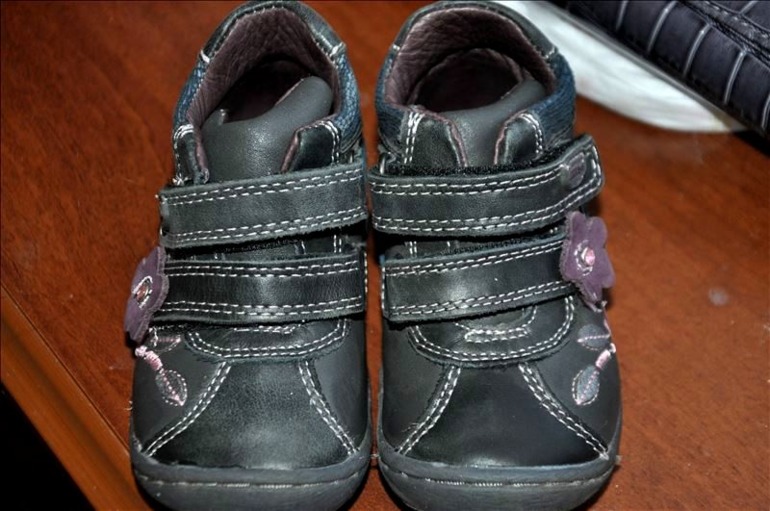 Продам кроссовки Beeko,размер 21,б/у