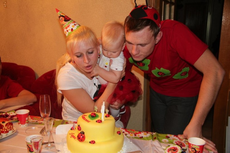 вот и нам исполнился годик!=)