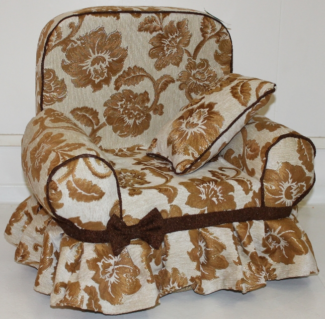 У кого такое кресло ?