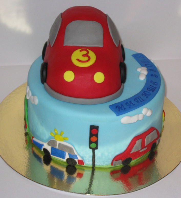Торт с машинками для мальчика.