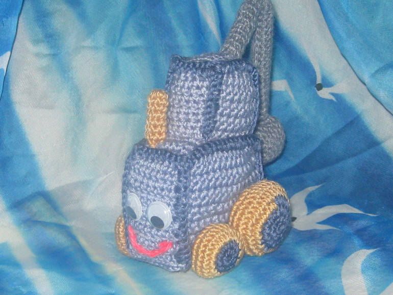 Мишутка, елочка и трактор)))