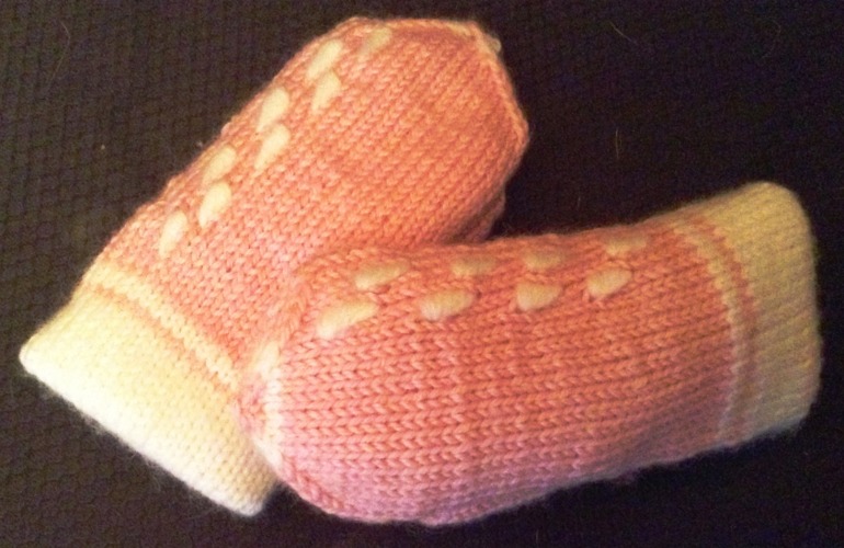 Розовый миндаль, розовые помпоны - поподробнее