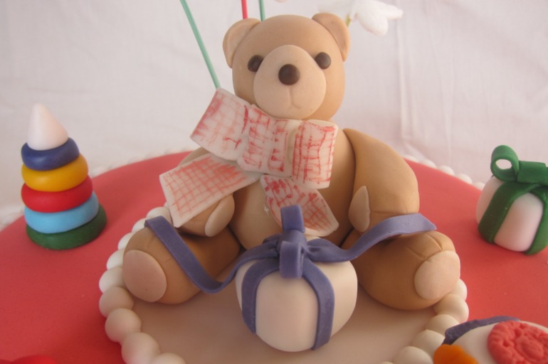 тортик с мишкой 3.8 кг.