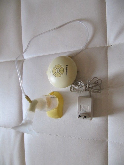 Продам Электрический молокоотсос Medela Swing б/у 2500