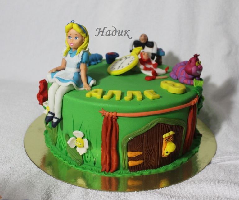 Алиса в стране чудес