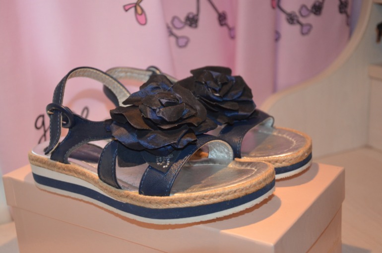 Miss Blumarine? blumarine baby. Cапоги и туфельки.