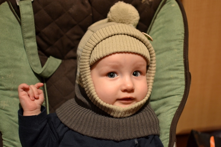 Продам зимний комбинезон Huppa