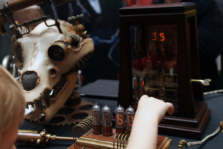 КомМиссия 2013 или День открытых миров. Комиксы и дети)