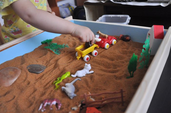 По следам вчерашнего поста про песочницу... Первая игра