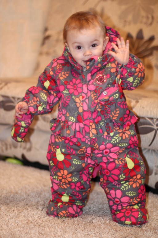 Купили комбинезон на зиму.