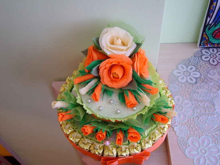 Вот и тортик с сюрпризом "испекла"