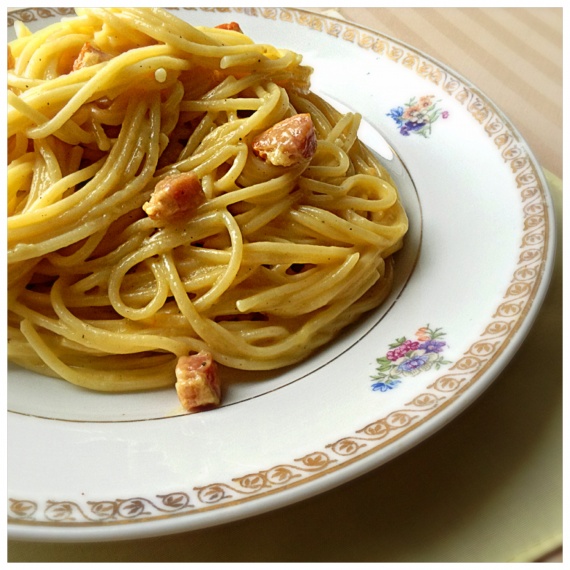 Спагетти alla carbonara