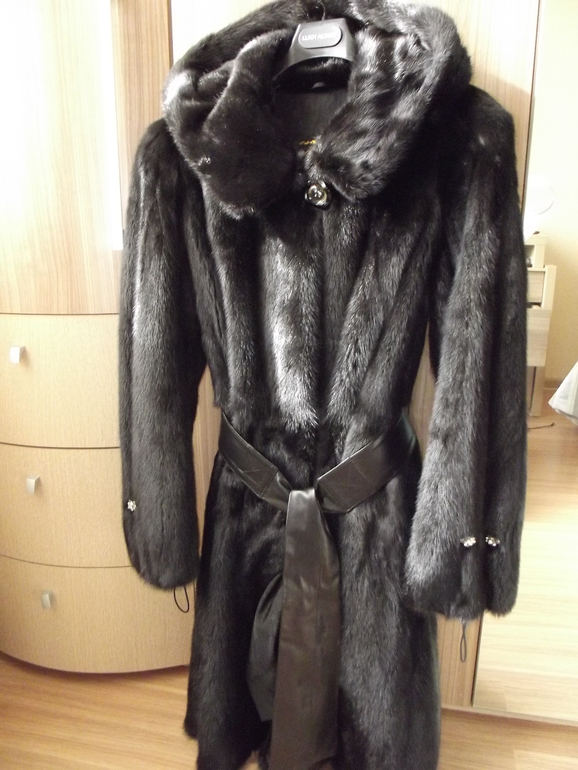 Продам или поменяю норковую шубу, размер 44