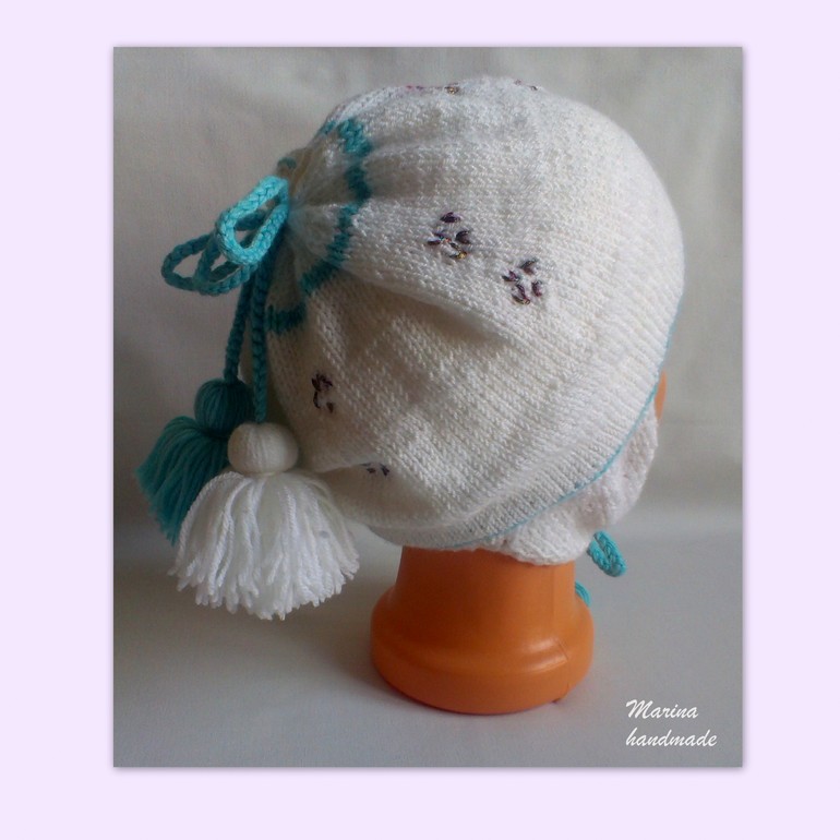 Шапочка "Винкс. Текна" и манишка для девочки на зиму.