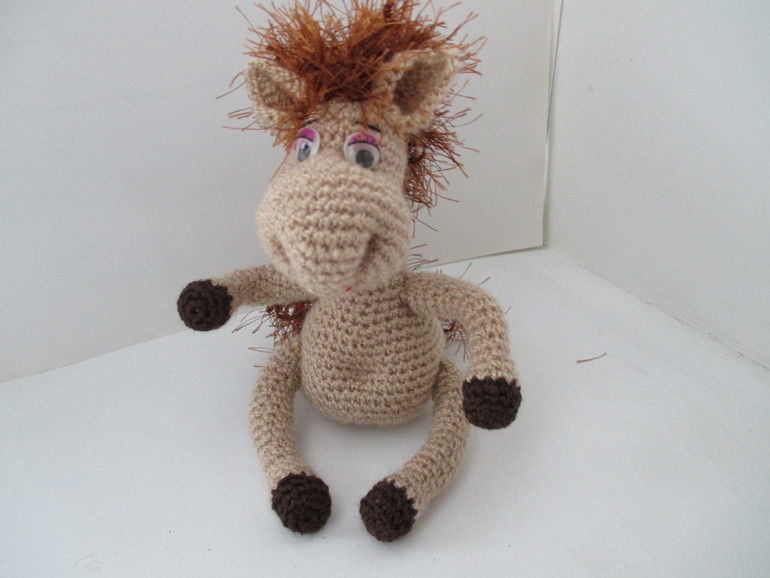 Снеговик Гномус и табунчик.