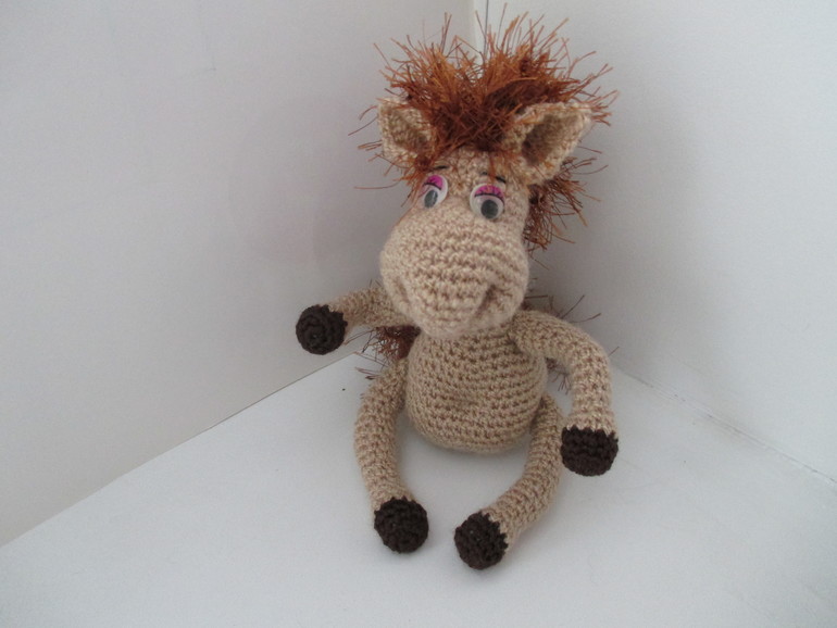 Снеговик Гномус и табунчик.