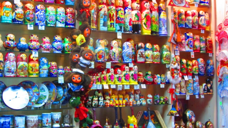 Деревянные Деды Морозы.