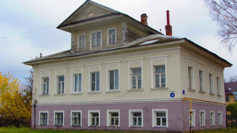 Осенняя прогулка по уездному городу