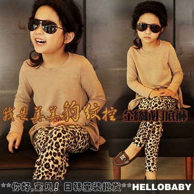 Одежда для девочек:комплекты, костюмы,платья в наличии новые.