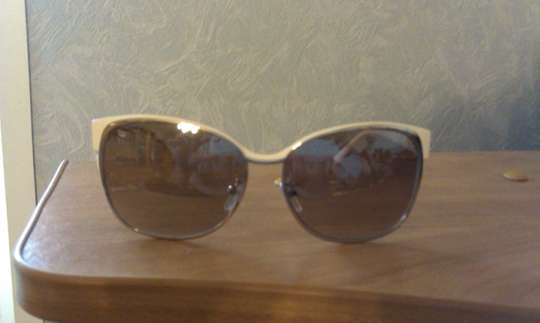 Солнцезащитные очки GIVENCHY