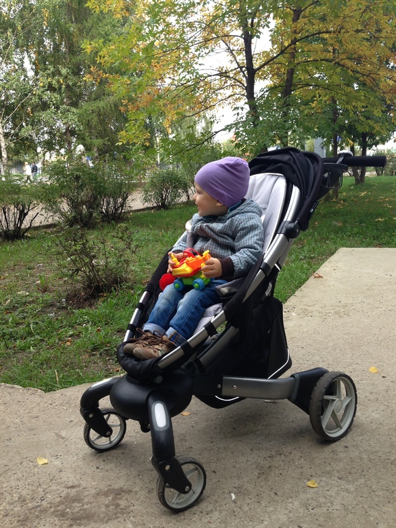 Роботизированная прогулочная коляска 4moms Origami
