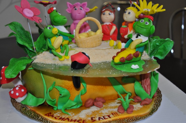 Торт с Лунтиком:)