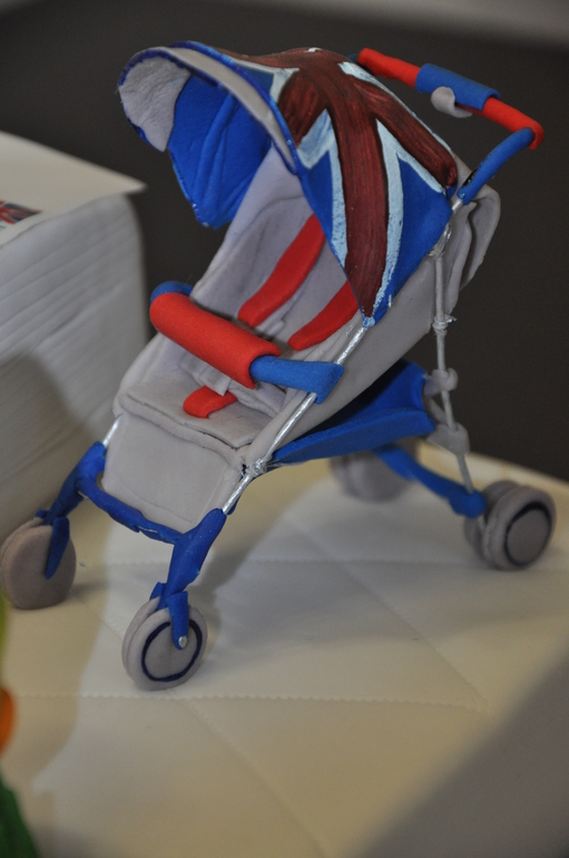 Тортик для одной компании,занимающейся производством детских товаров. Просили,чтоб декор максимально