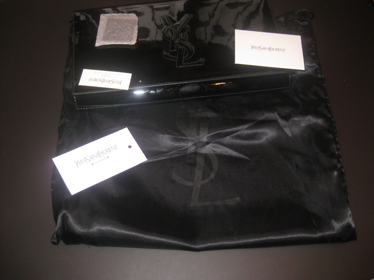 YSL КЛАТЧ ЧЕРНЫЙ ЛАК НОВЫЙ
