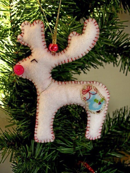 Новогодние игрушки из фетра и не только