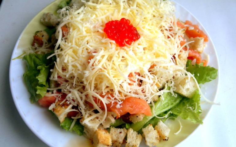 ЦЕЗАРЬ С СЕМГОЙ