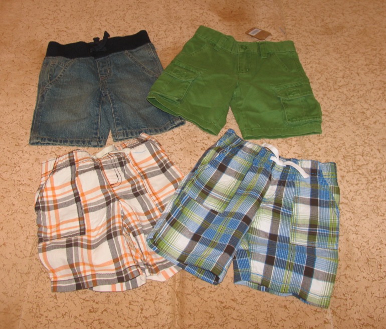 Хвастаемся нашими вещичками:)