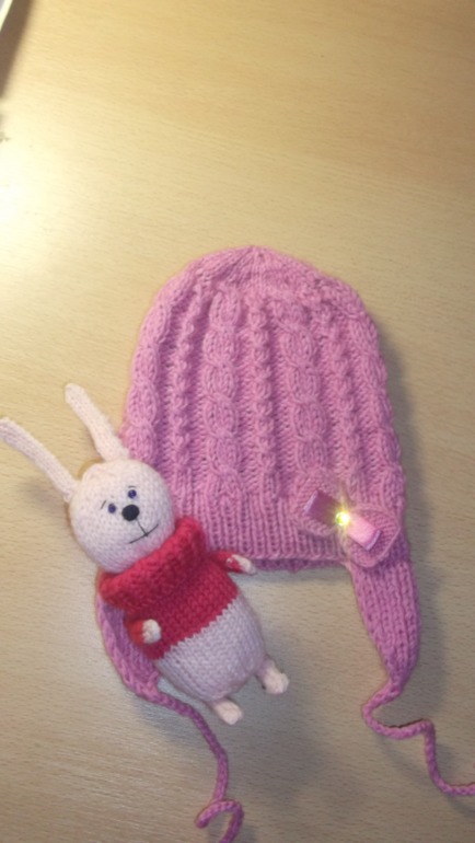 шапочка и зайка))))