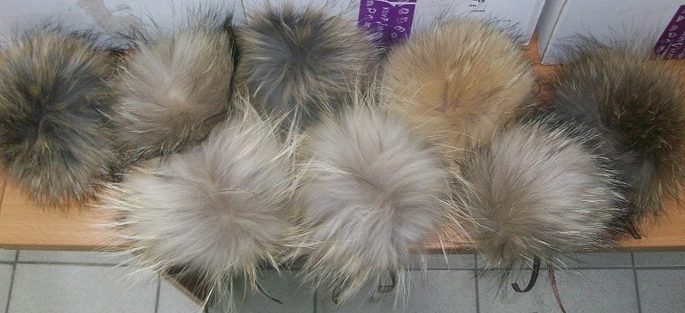 Меховые помпоны в наличии! Высылаем в регионы!