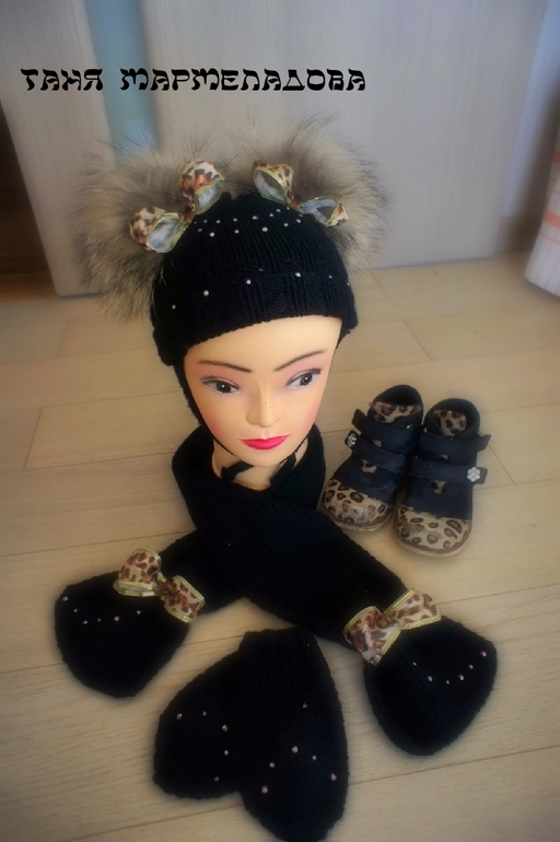 Шапочки с меховыми помпонами для детей и родителей, ручная работа!