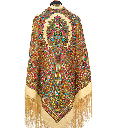 Теплый аксессуар - павлопосадский платок.