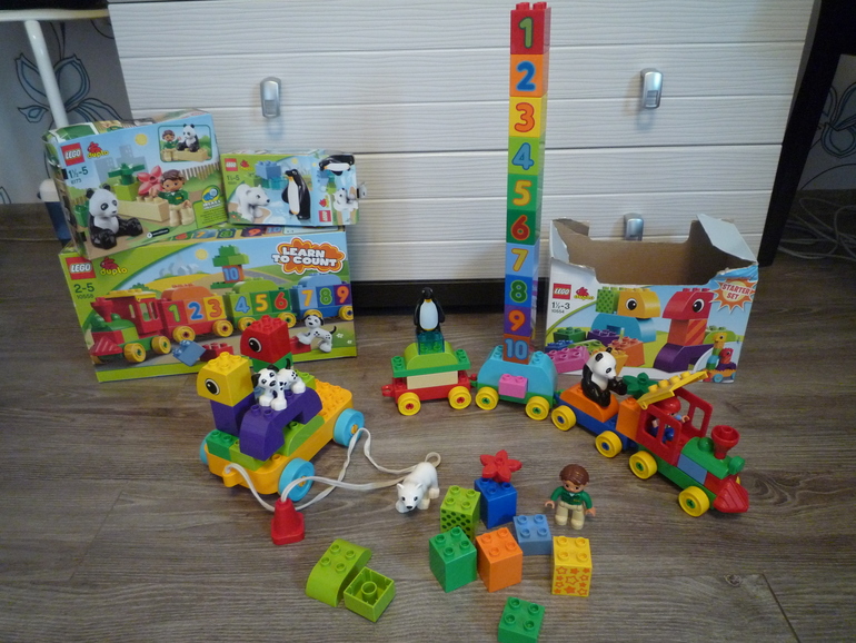 Наши игрушки от 8 месяцев и до года восьми месяцев