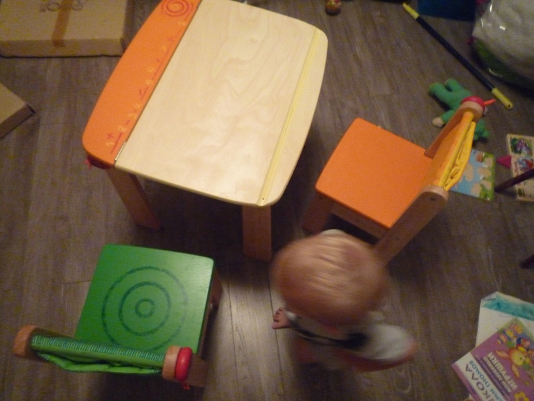 Наши игрушки от 8 месяцев и до года восьми месяцев